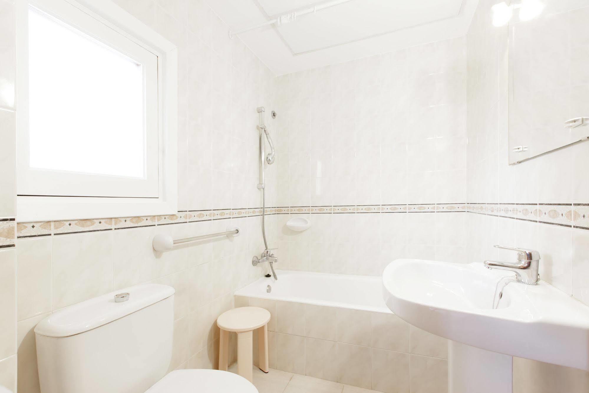 Apartamentos Colomar Santa Eularia des Riu Zewnętrze zdjęcie