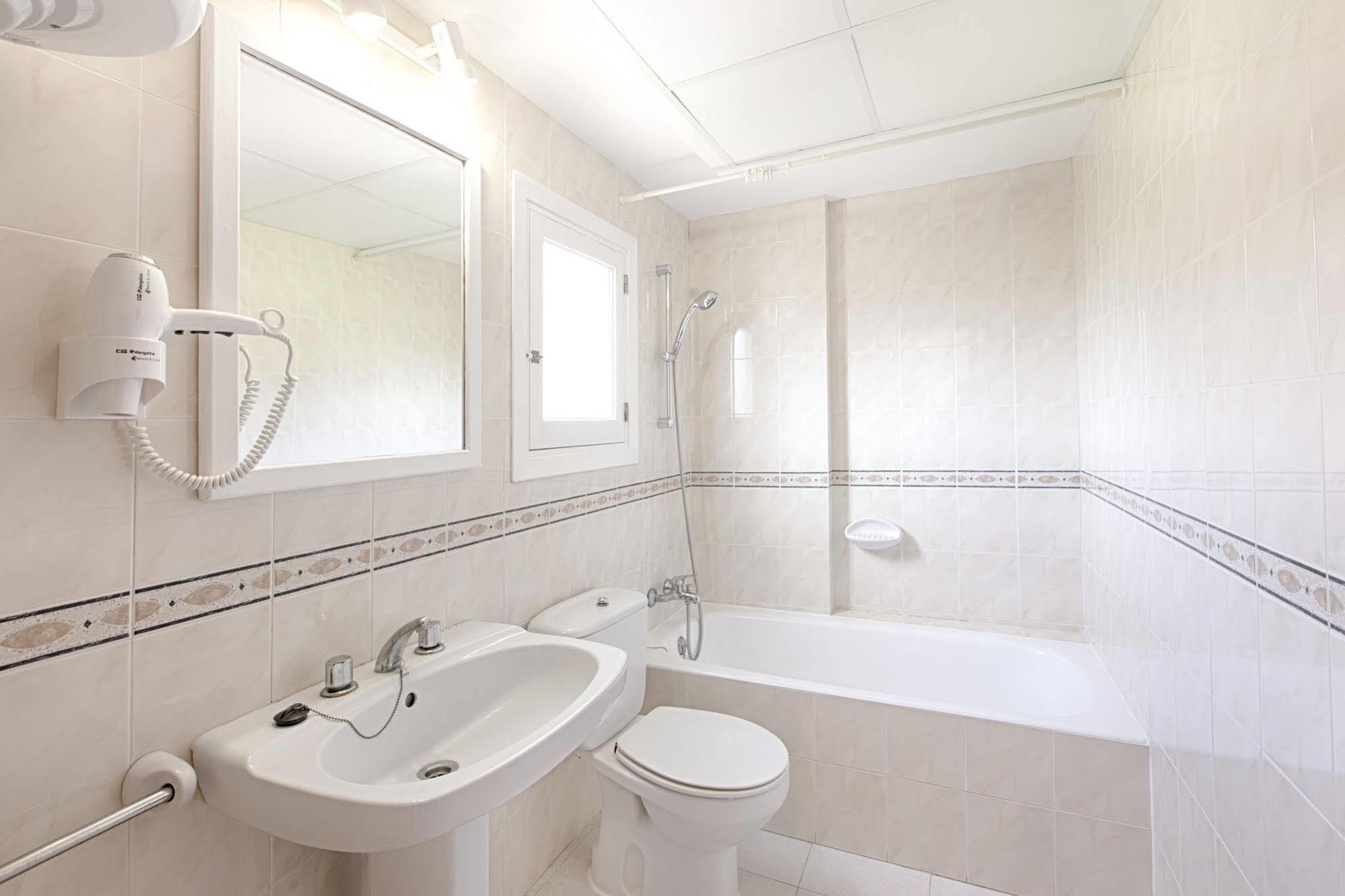 Apartamentos Colomar Santa Eularia des Riu Zewnętrze zdjęcie