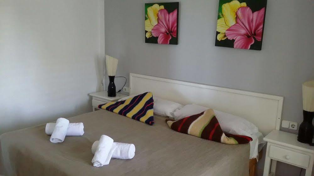 Apartamentos Colomar Santa Eularia des Riu Zewnętrze zdjęcie